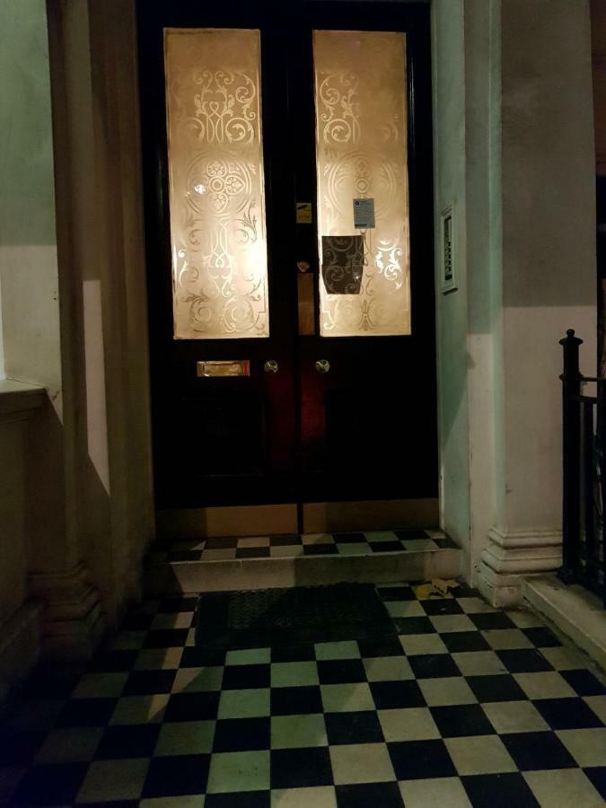 Lovely 1 Bed In Earls Court Lägenhet *