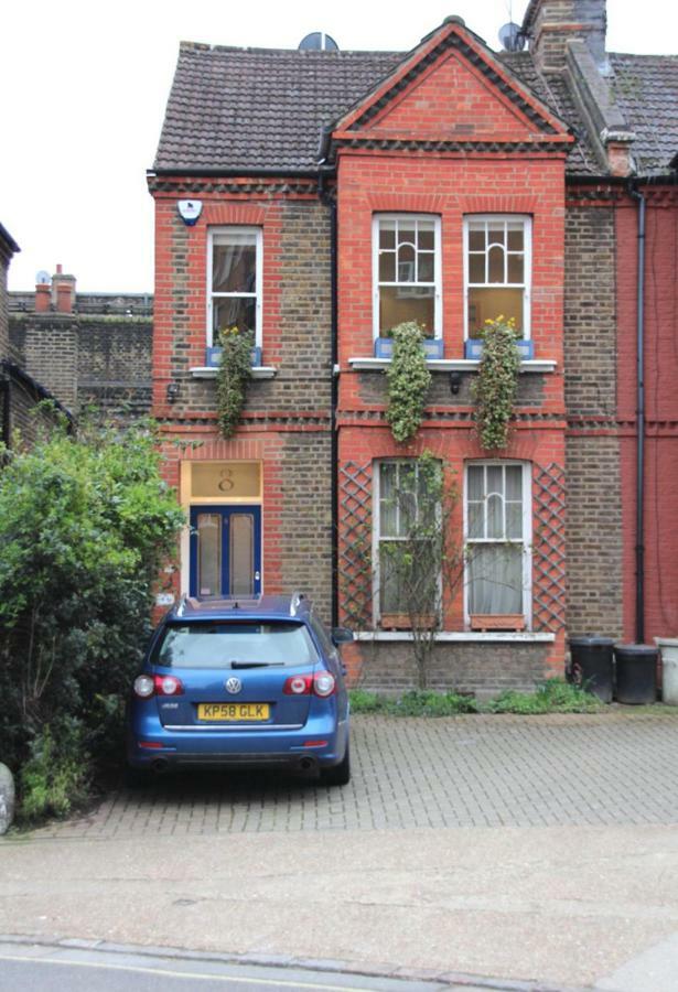 Lejlighed 8 Ravenscourt Gardens *