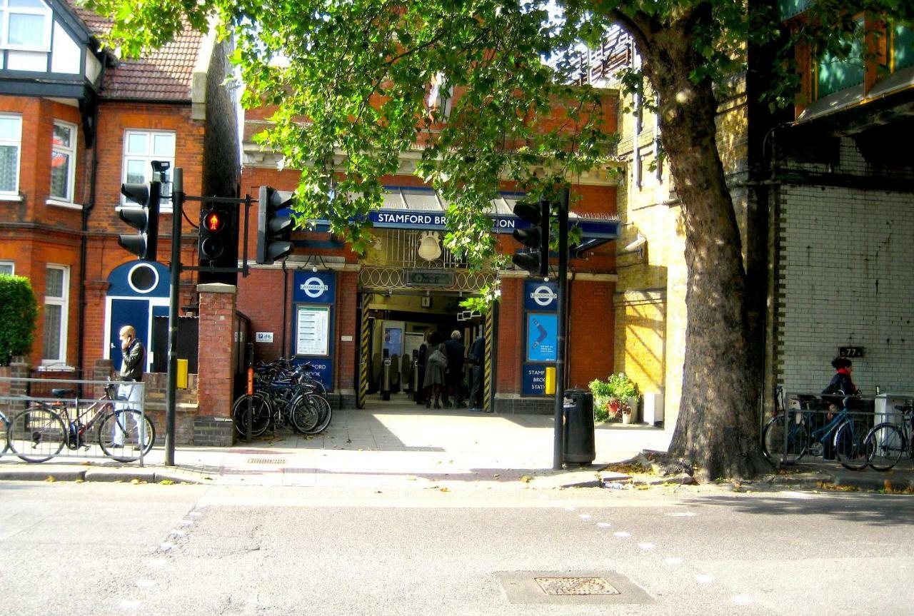 8 Ravenscourt Gardens Lejlighed *