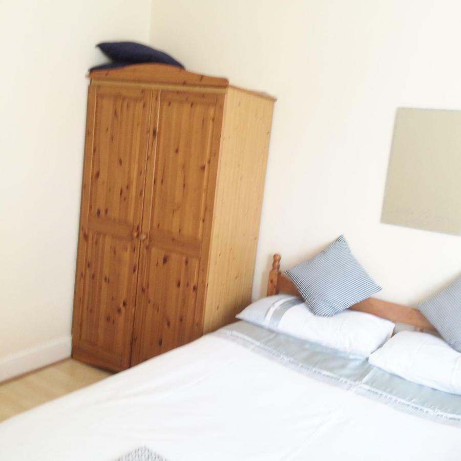 Spacious West 2 Bedroom Appartamento