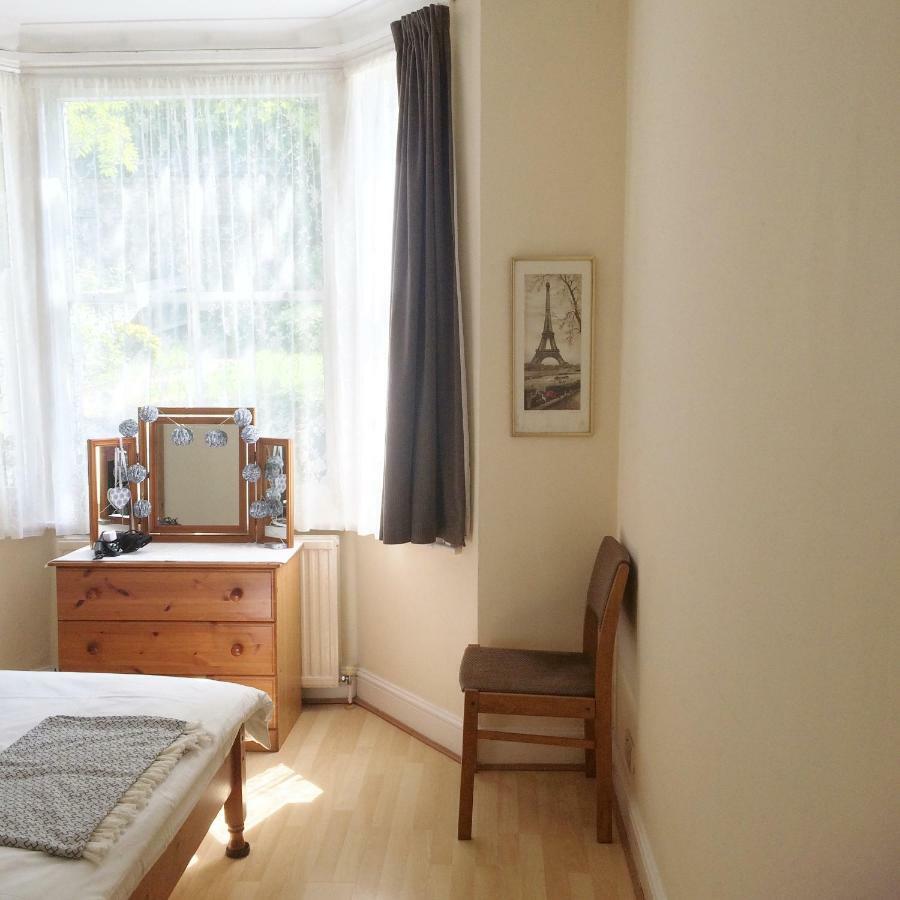 Spacious West 2 Bedroom Appartamento