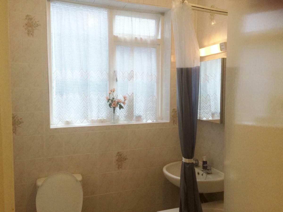 Spacious West 2 Bedroom Appartamento