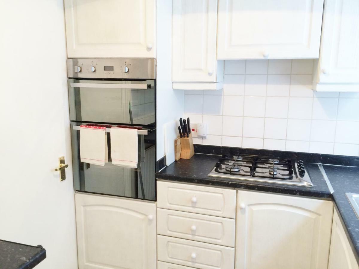 Spacious West 2 Bedroom Appartamento