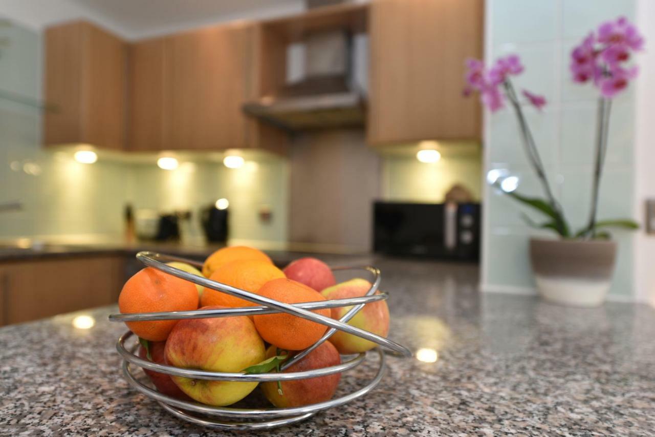 Modern & Peaceful Flat 2 Mins To Tube Londres