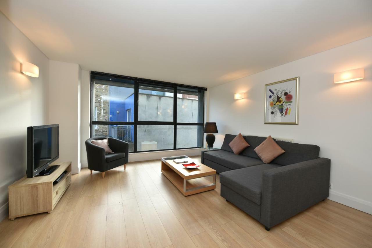 Modern & Peaceful Flat 2 Mins To Tube Appartement
