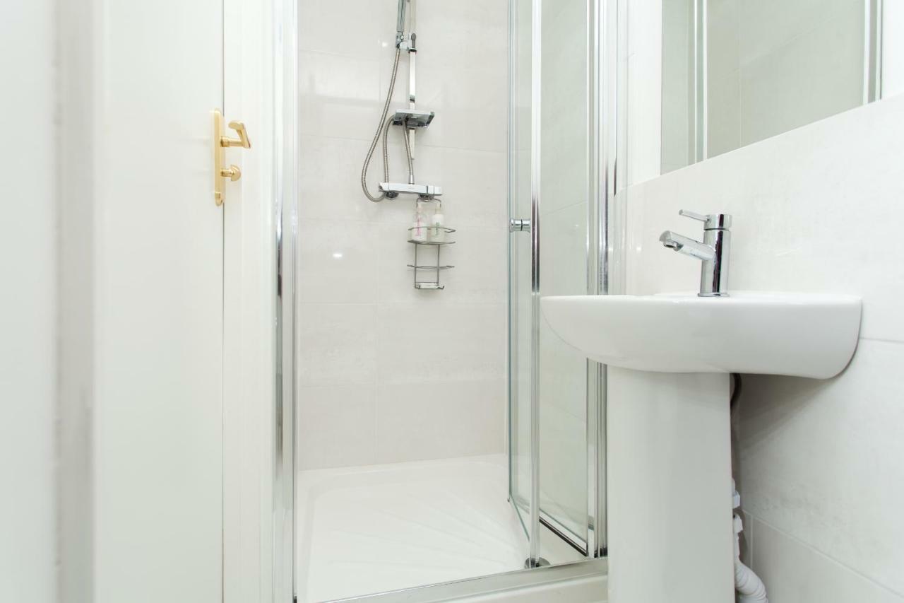 Clova House Guest house London