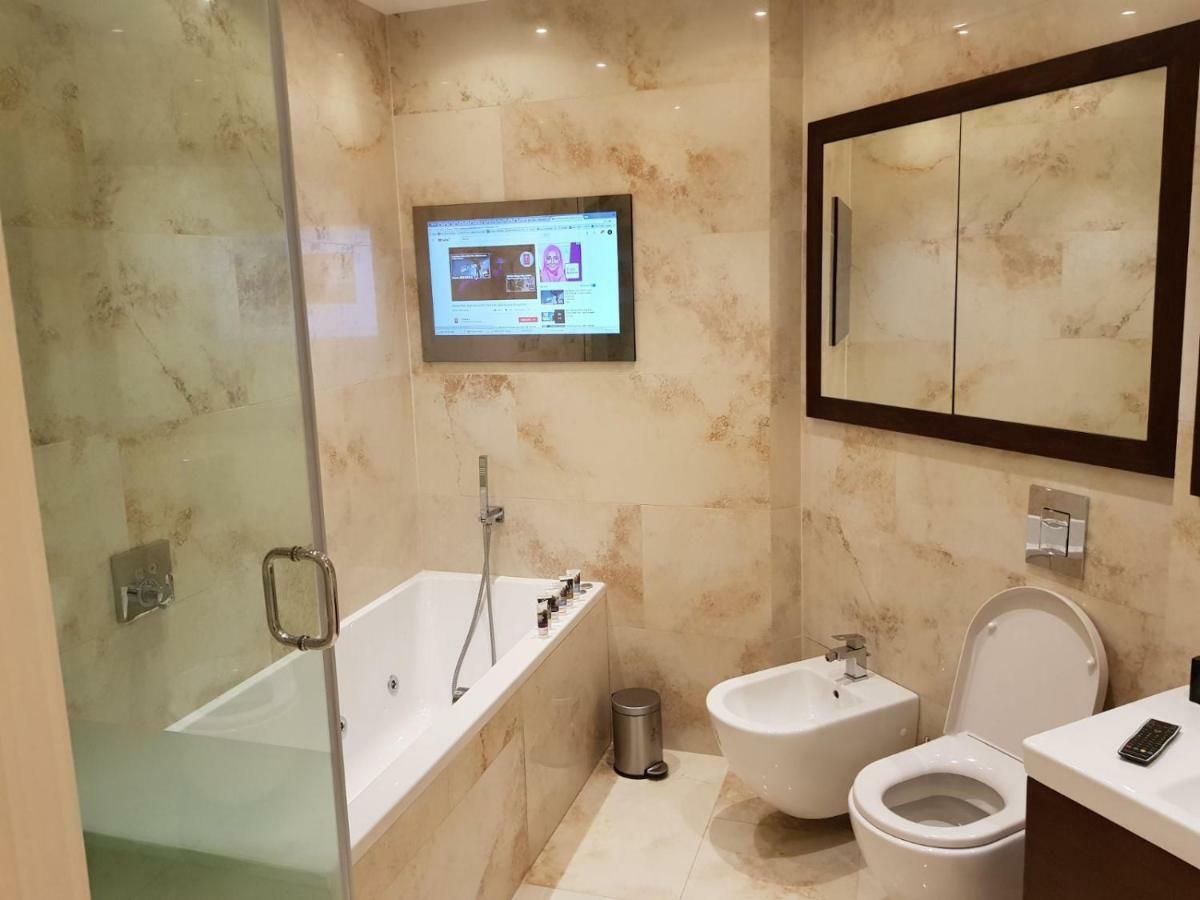 Heart Of Knightsbridge - Stunning Air Conditioned - 1 Minute Walk From Harrods Apartment London
