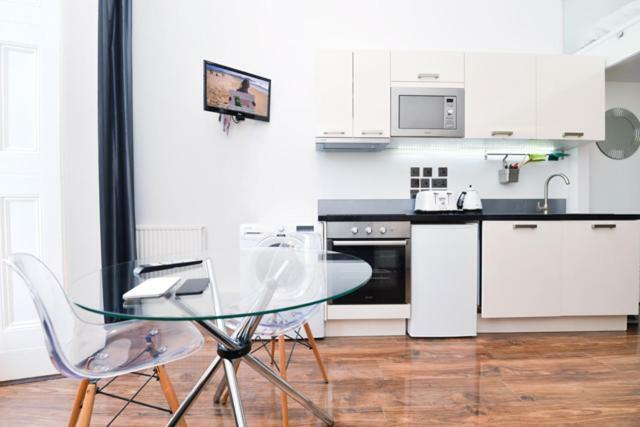 The Dome Hyde Park Apartment *