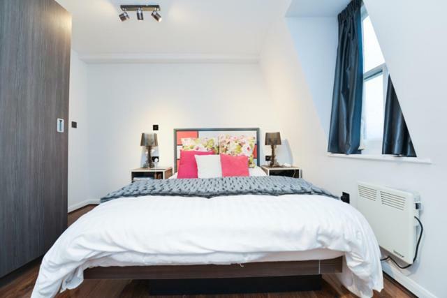 Apartment The Dome Hyde Park London
