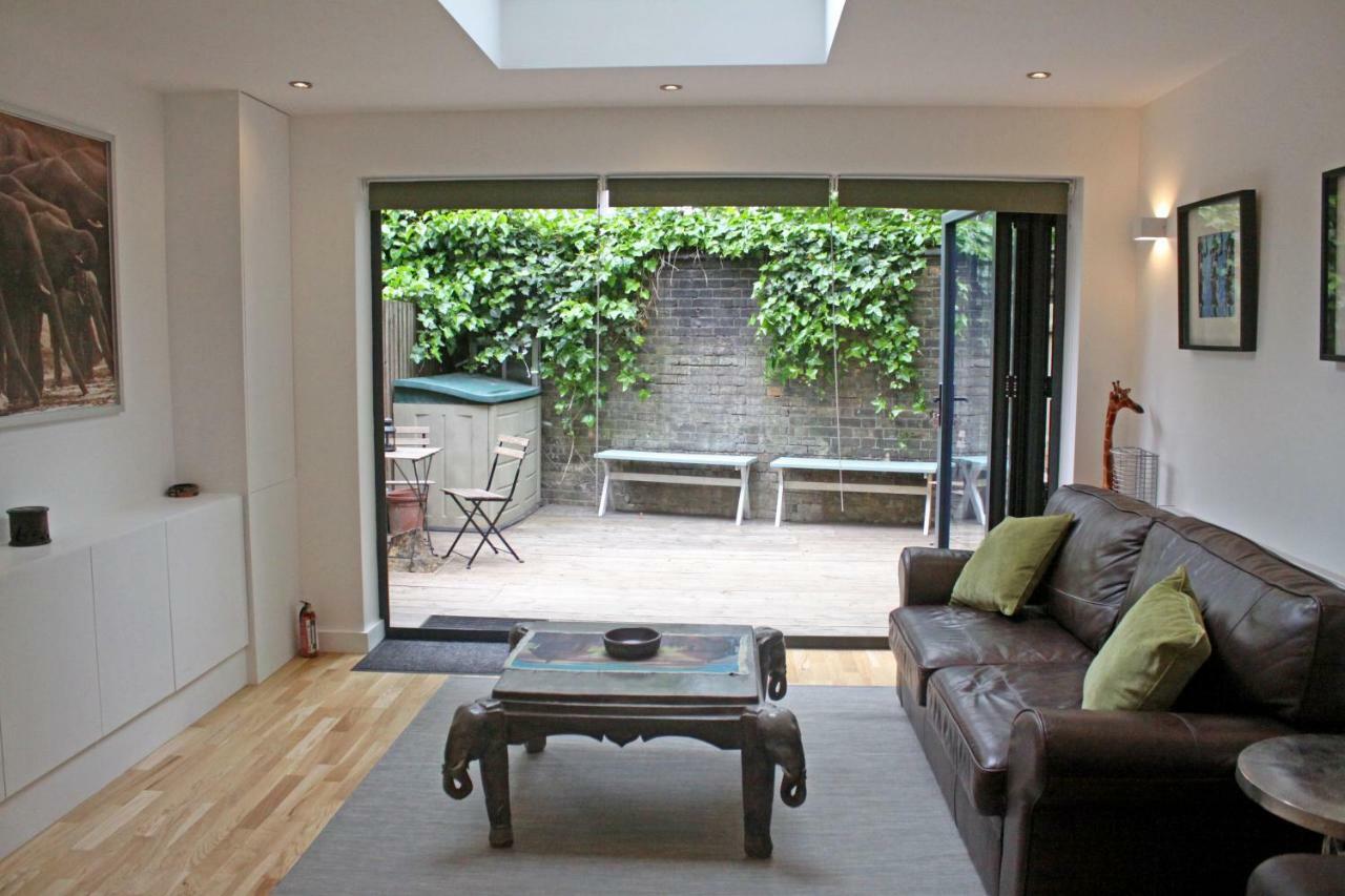 Hidden Treasure Set Within A 1900's Pumping Station Ferienhaus London