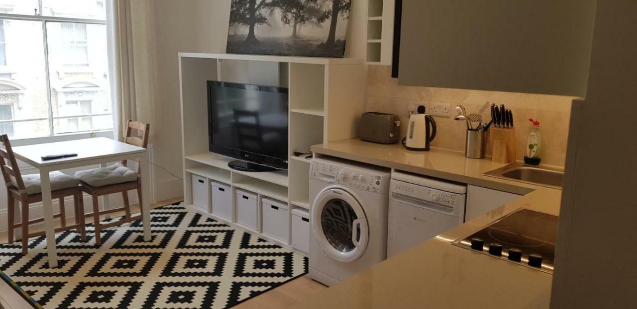 Luxury One Bed Next To Hyde Park Appartamento