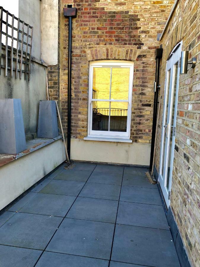 Stylish Maisonette And In Victoria London