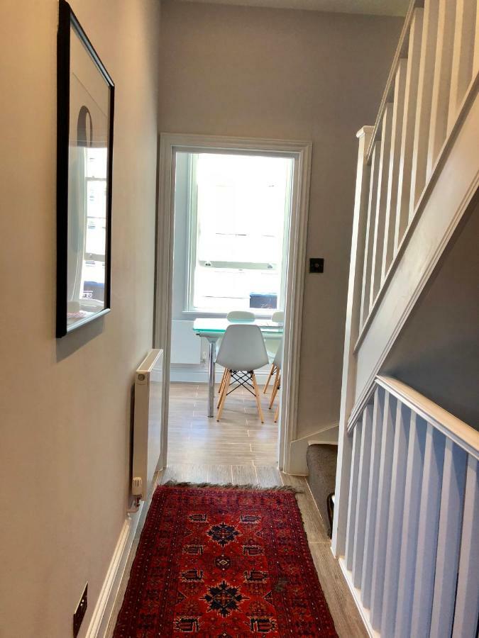 Stylish Maisonette And In Victoria Lejlighed
