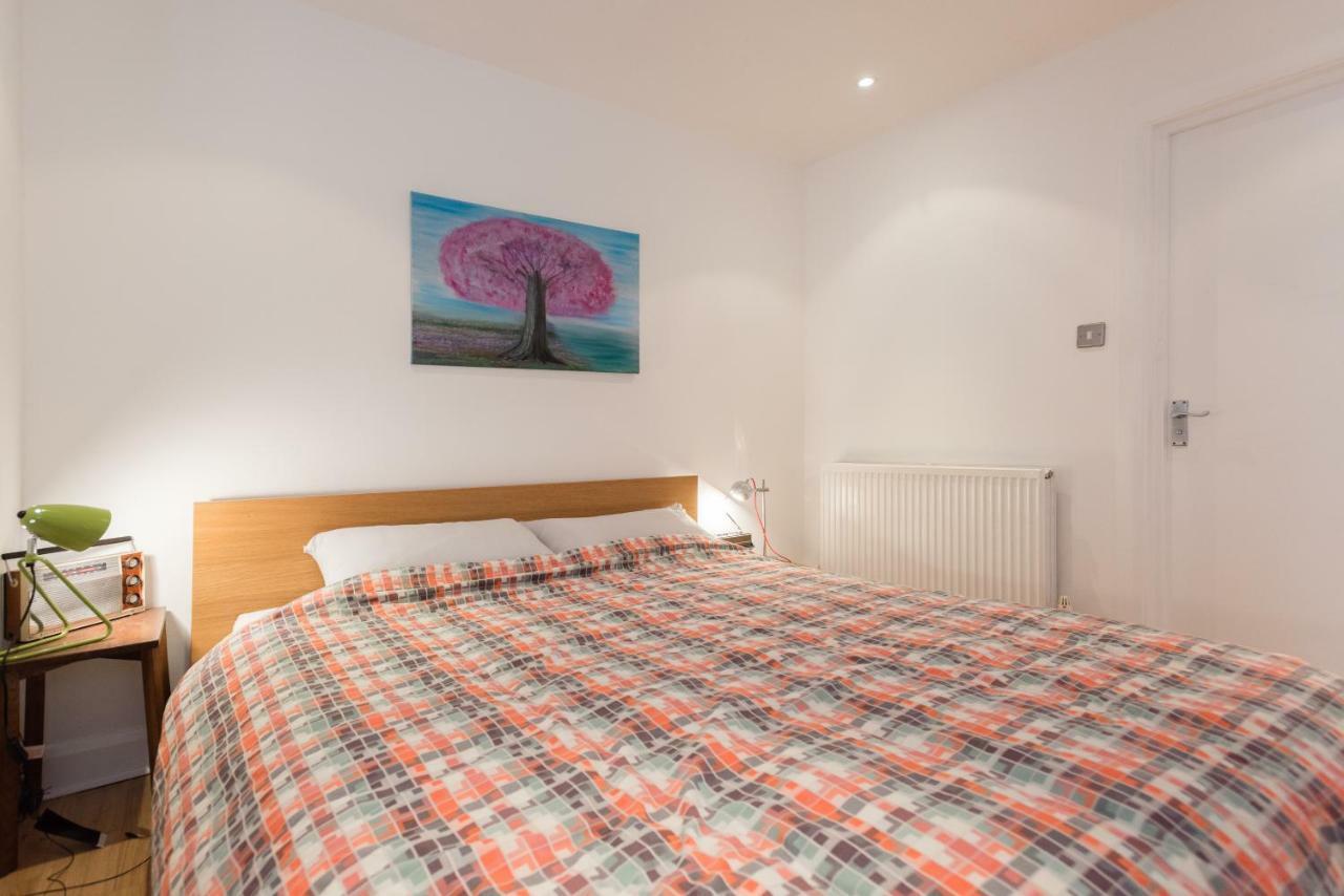 Apartment With Parking Near Waterloo & St Thomas & Big Ben & Parliament London