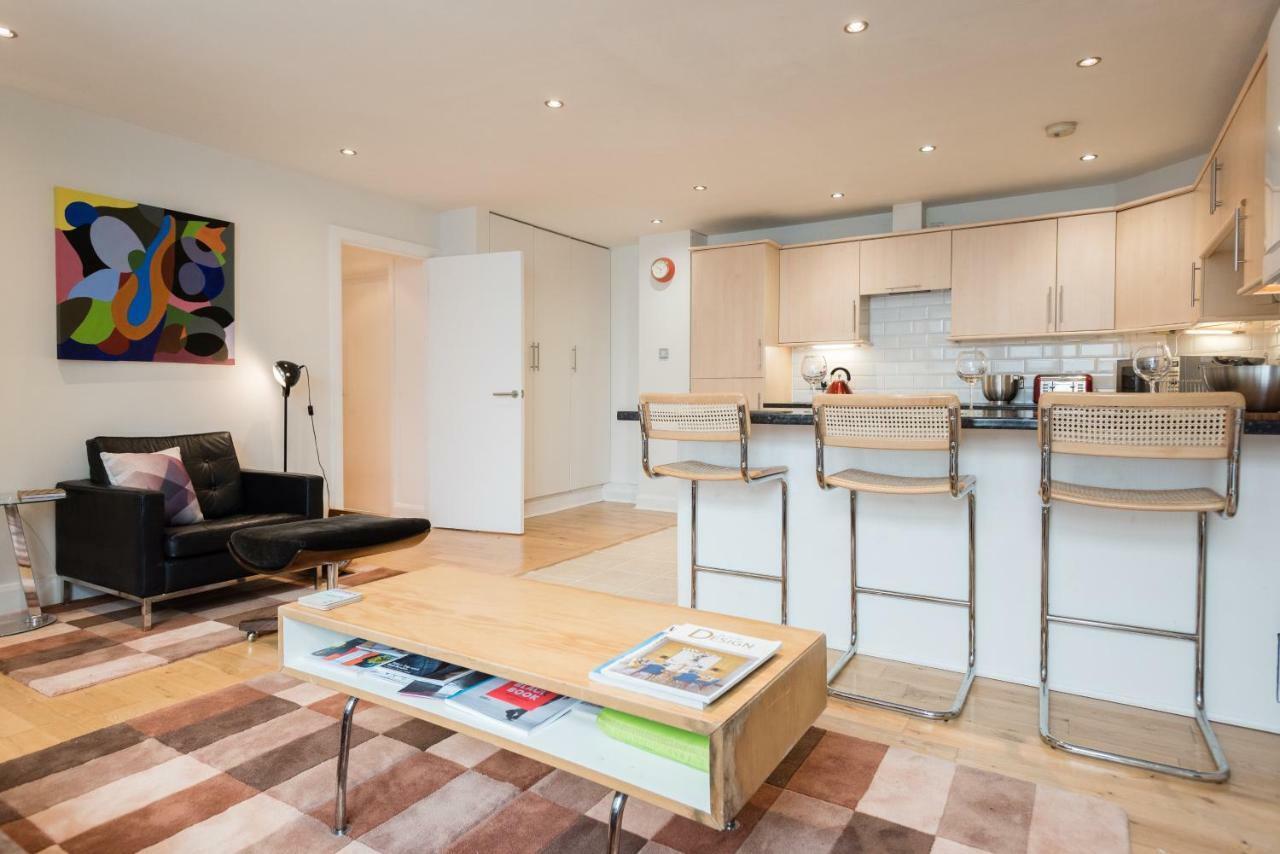 With Parking Near Waterloo & St Thomas & Big Ben & Parliament Apartment *