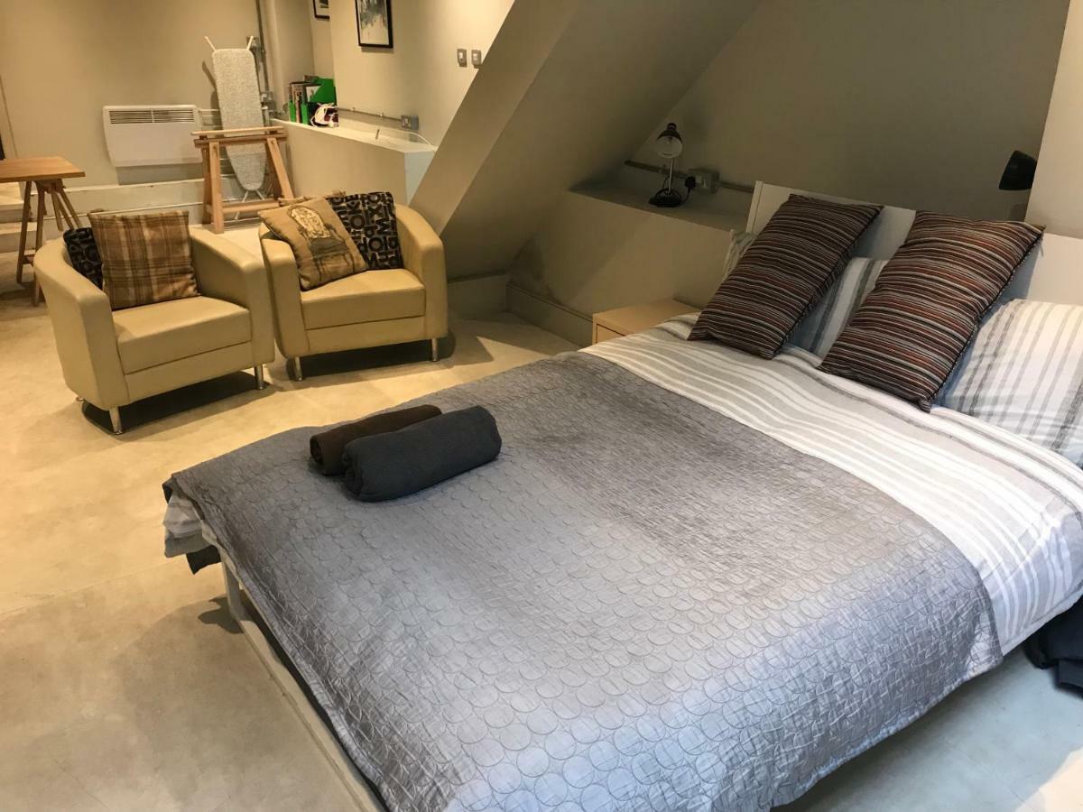 Hoxton Subterranean Apartment