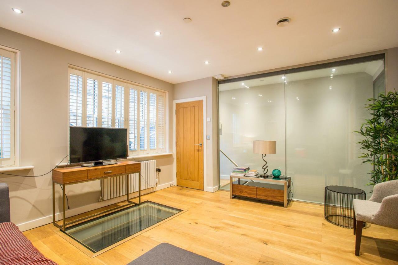 The Escalier Mews - Bright 3bdr Lägenhet London