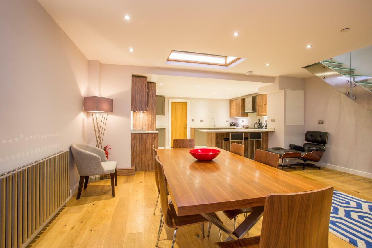 The Escalier Mews - Bright 3bdr *
