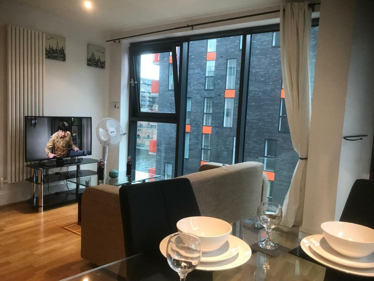 Apartment 41 Millharbour *