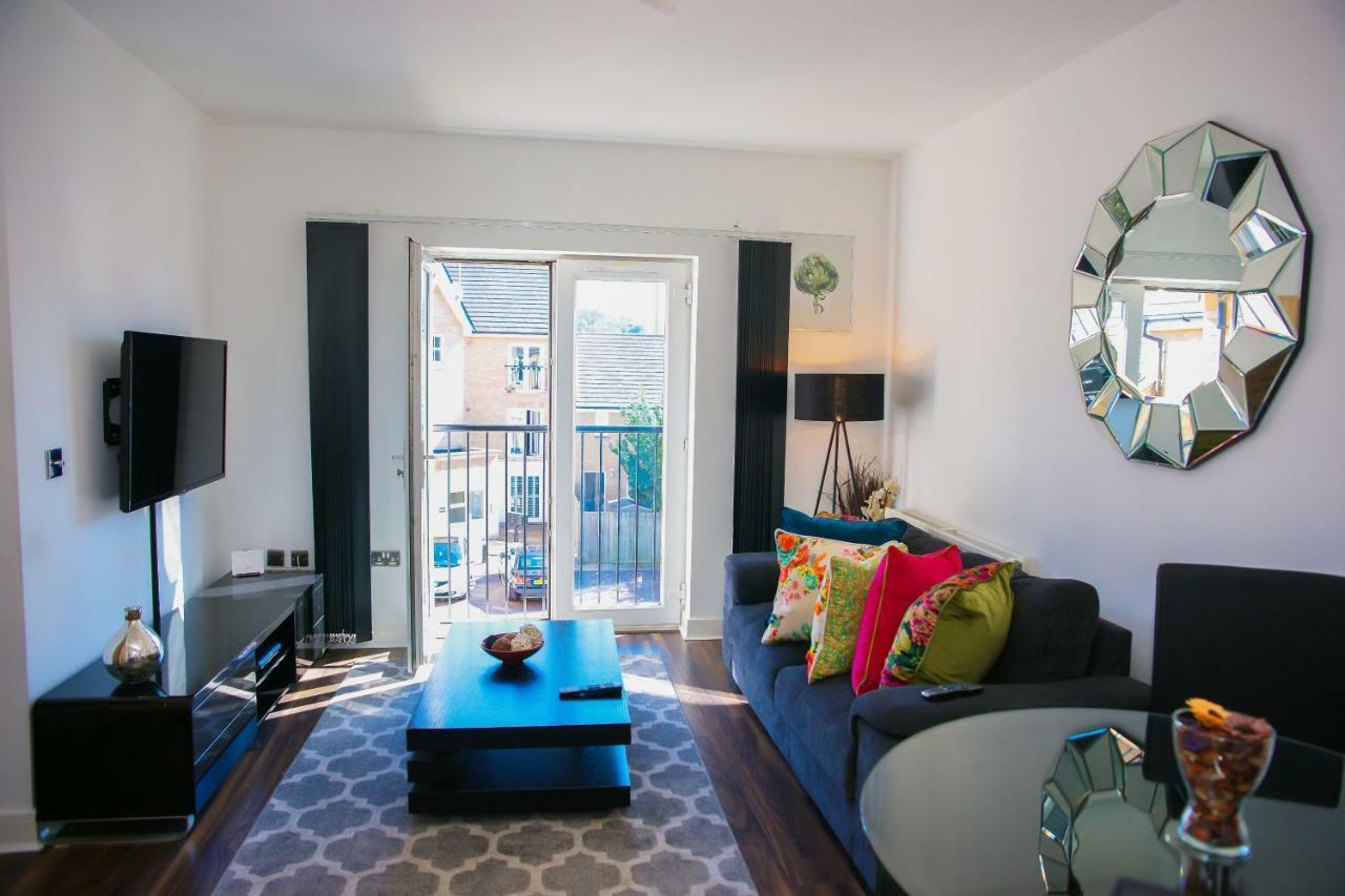 Modern 2 Bedroom Apartment