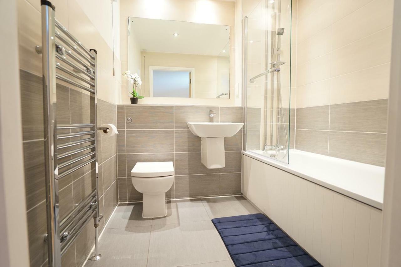 Perfectly Located Stunning * London