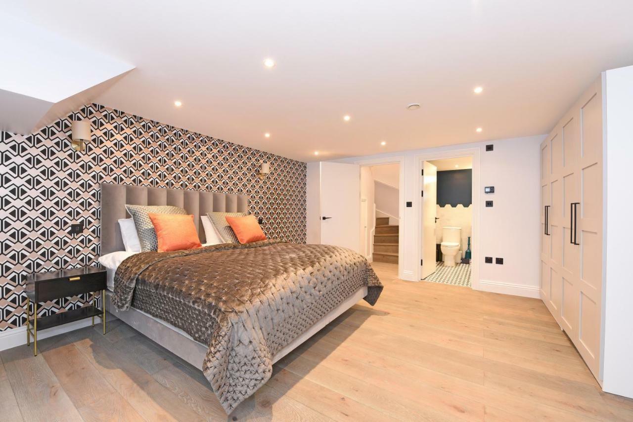 Stylish!! Spacious 2 & 3 Deluxe Near Victoria Station Londen