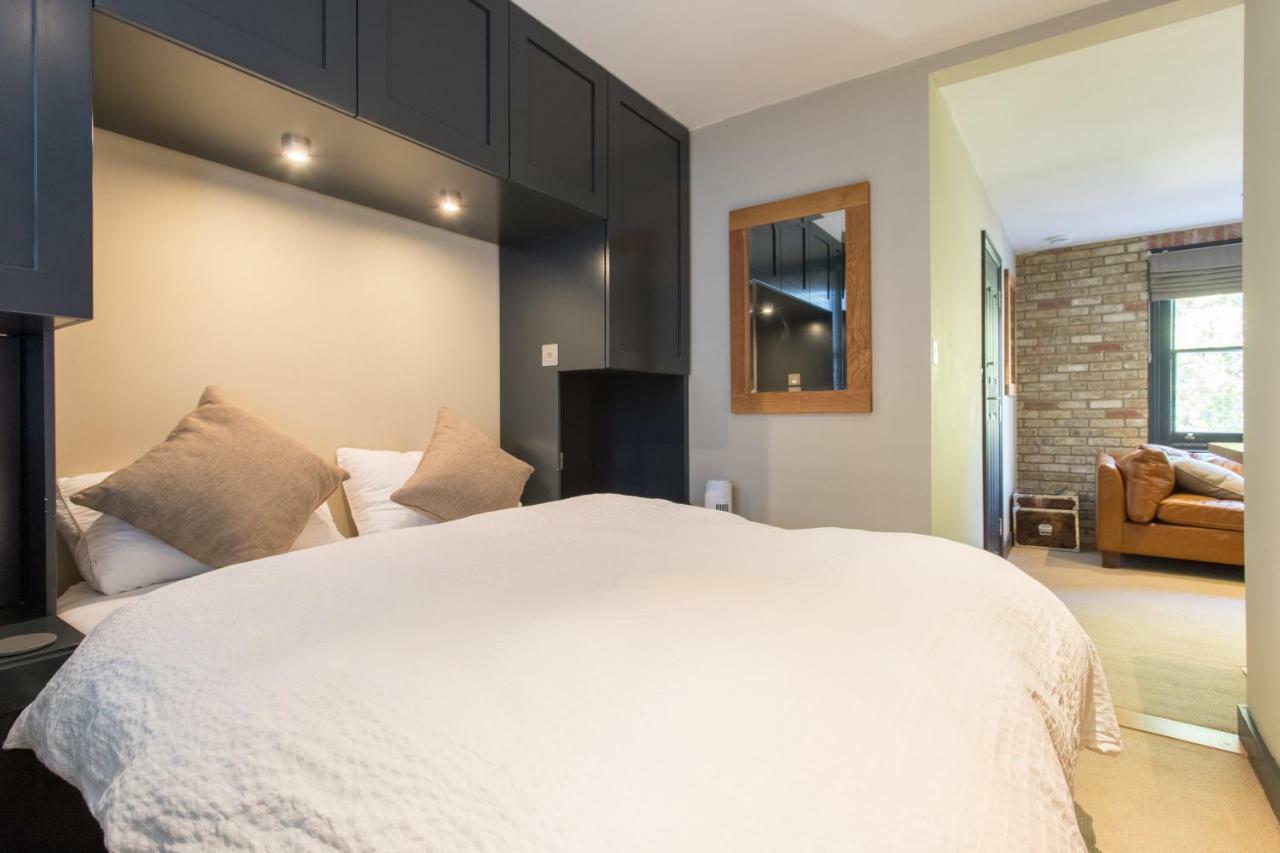 Apartment Forbee Studios London