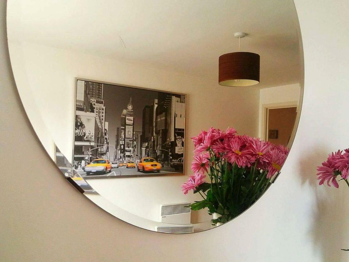 Modern Lovely Bedroom Close To Stations In East London, Zone 2 London