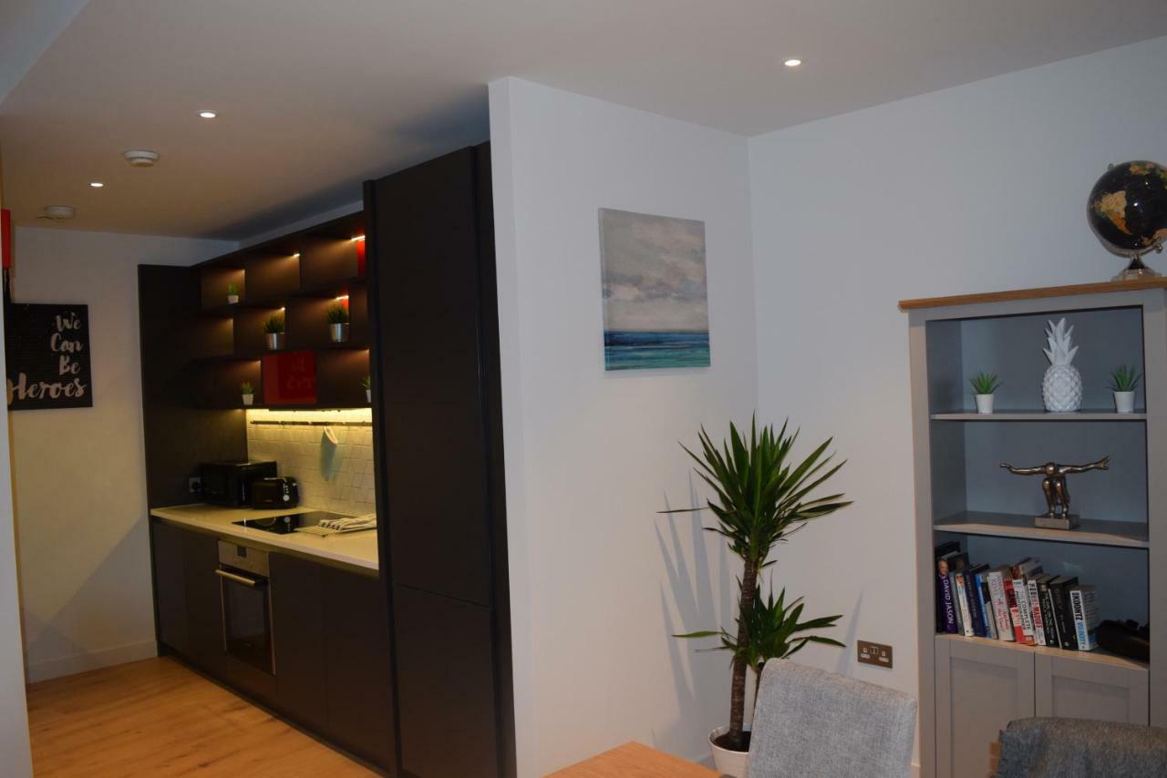 Island 3 Bedroom Luxury Apartments, Canary Wharf