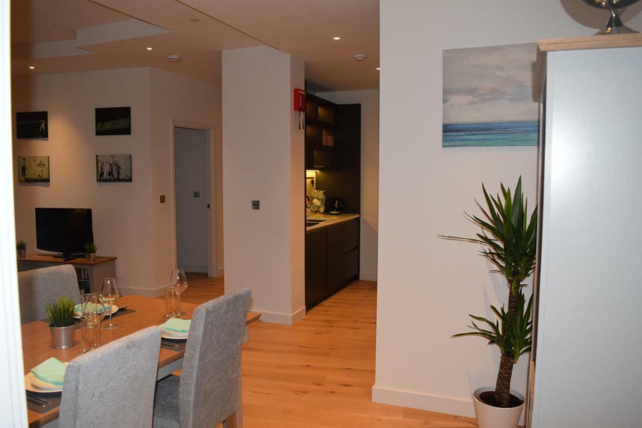 Apartment Island 3 Bedroom Luxury Apartments, Canary Wharf *