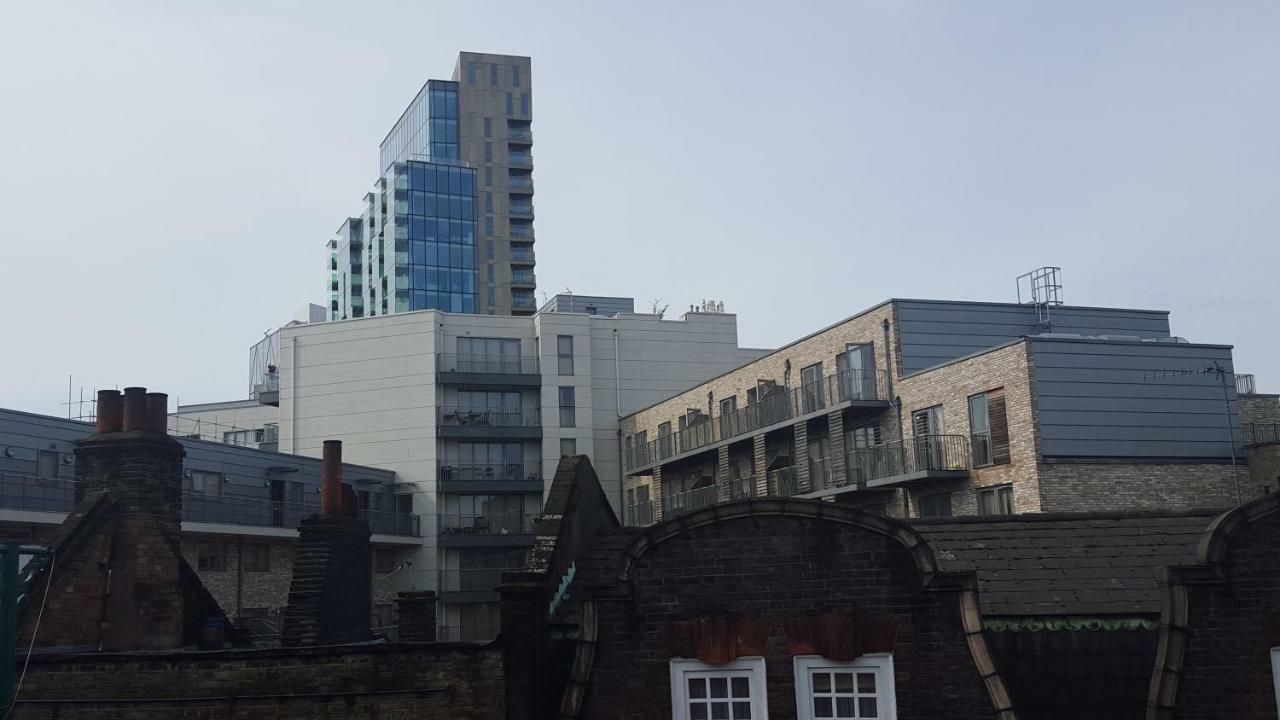 40 Red Church Street, E2 7dp * Londra
