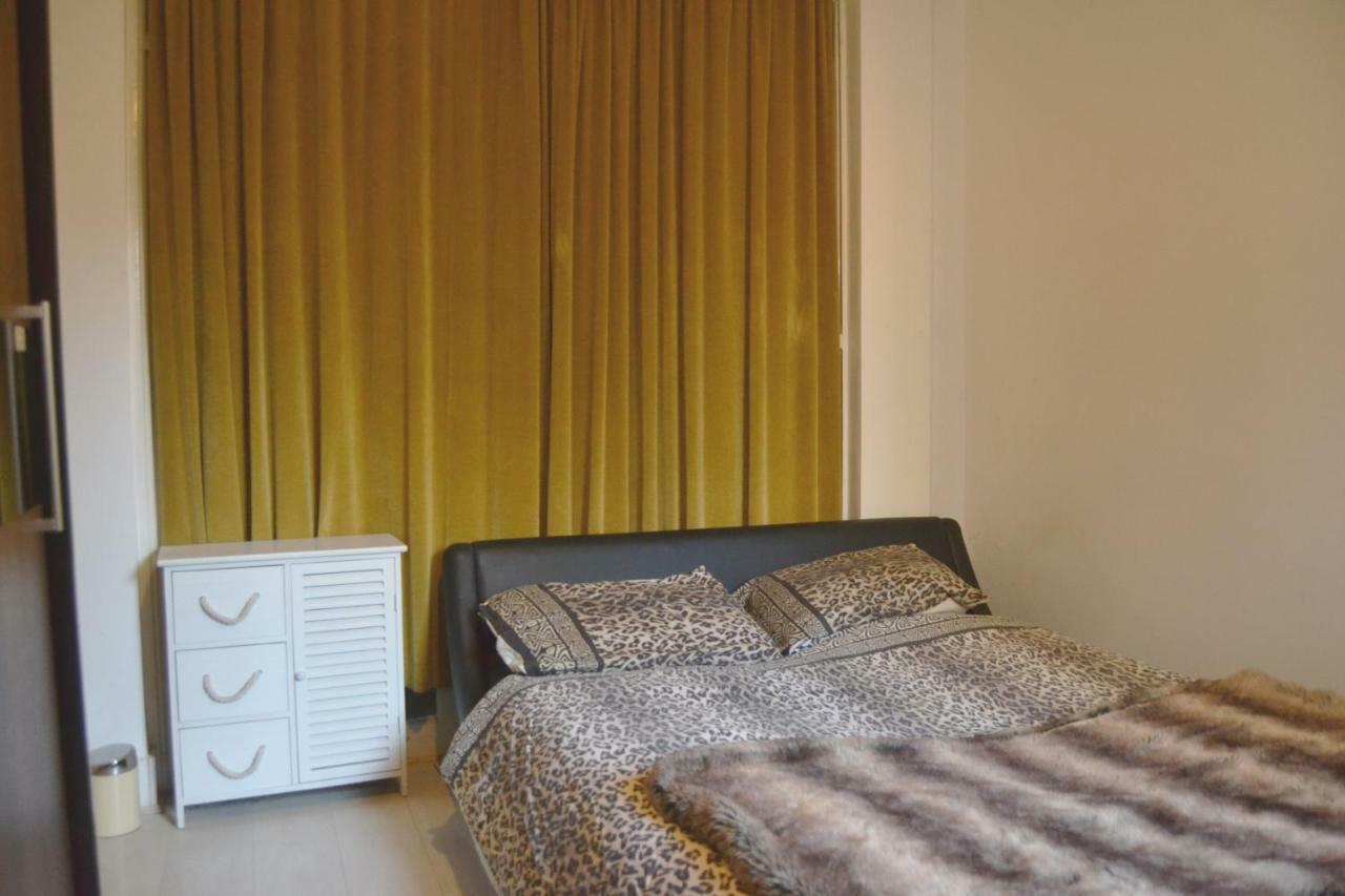 Superb Double Bedroom Homestay