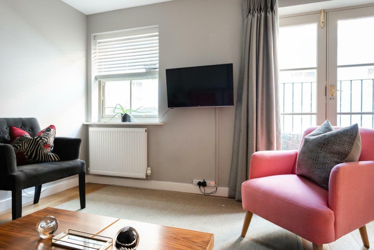 The Norfolk Maisonette - Lovely 4bdr Mews Apartment *
