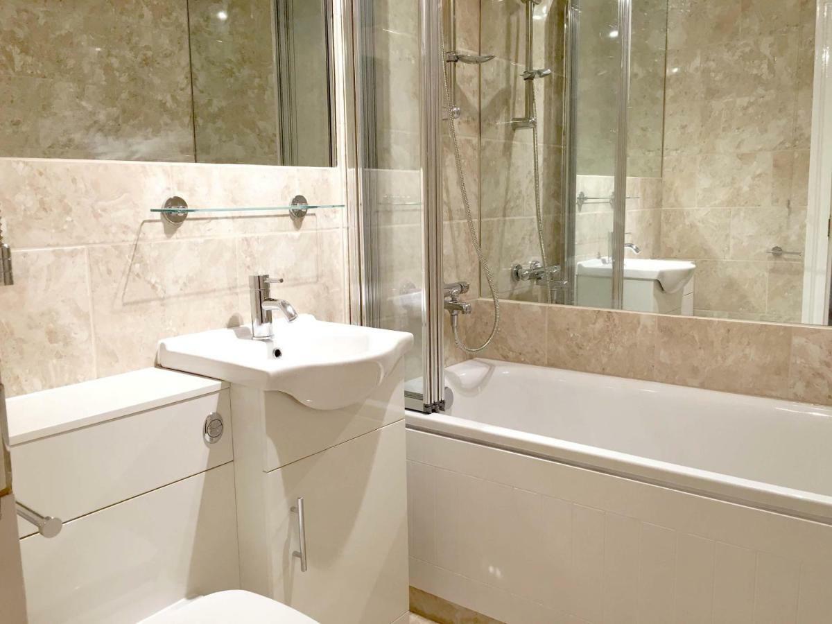 Elegant Fitzrovia 2-bed Nr Oxford Street Helpful Informative Host Appartamento *