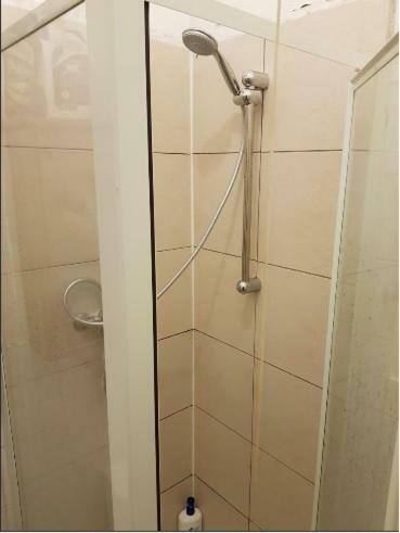 Family Rest At Location With Price Apartment London