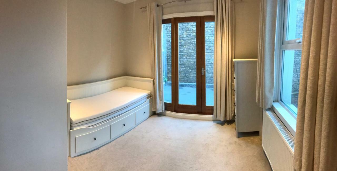 Apartment 2a Charlwood Place London