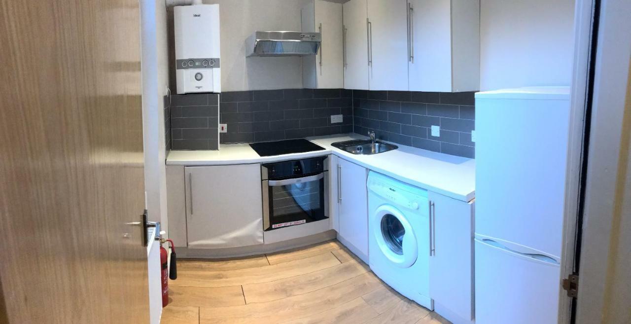2a Charlwood Place Apartment *