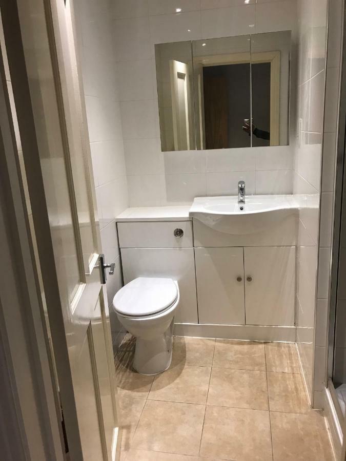 2a Charlwood Place London