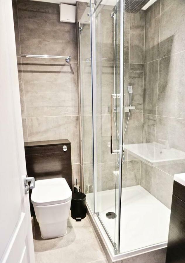 2br/2bath Luxury Modern Flat In The Apartment London