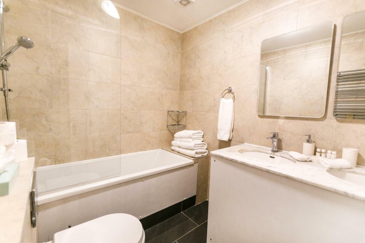 In Marble Arch Apartment London