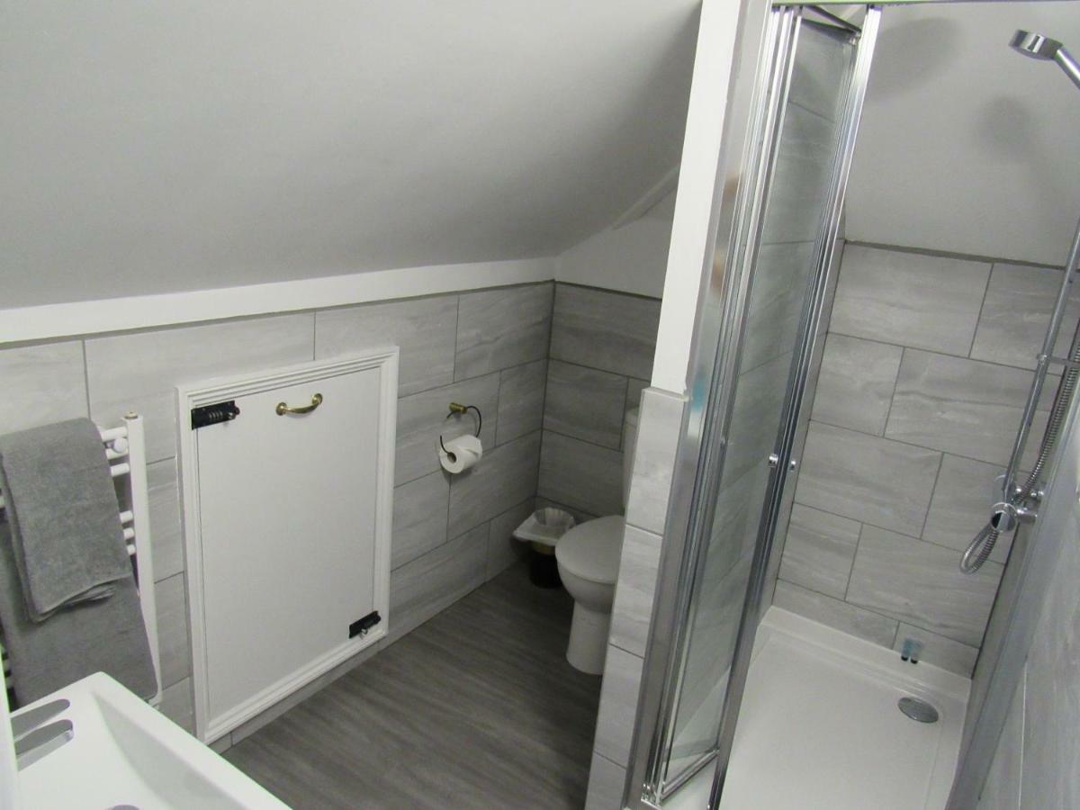 Fifty Guest house 3*