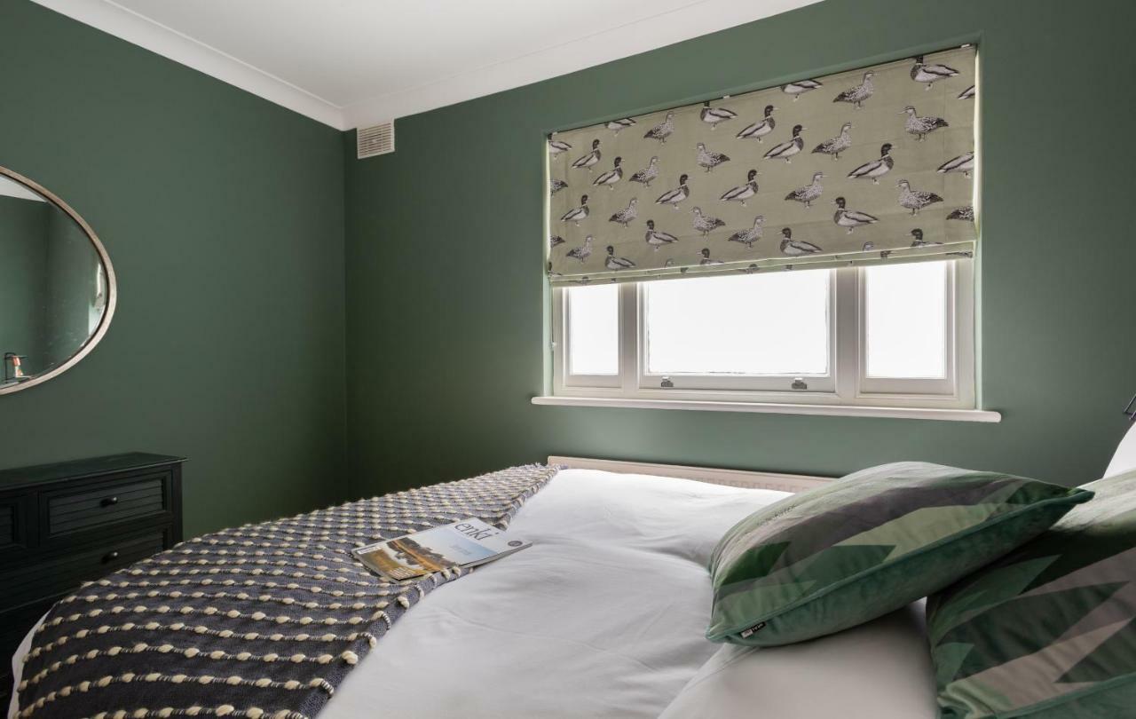The Kensington Palace Mews - Bright & Modern 6bdr House With Garage Londra