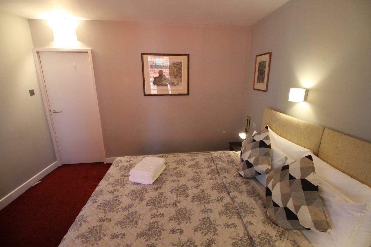 Centre Point House 3 Bedroom * London