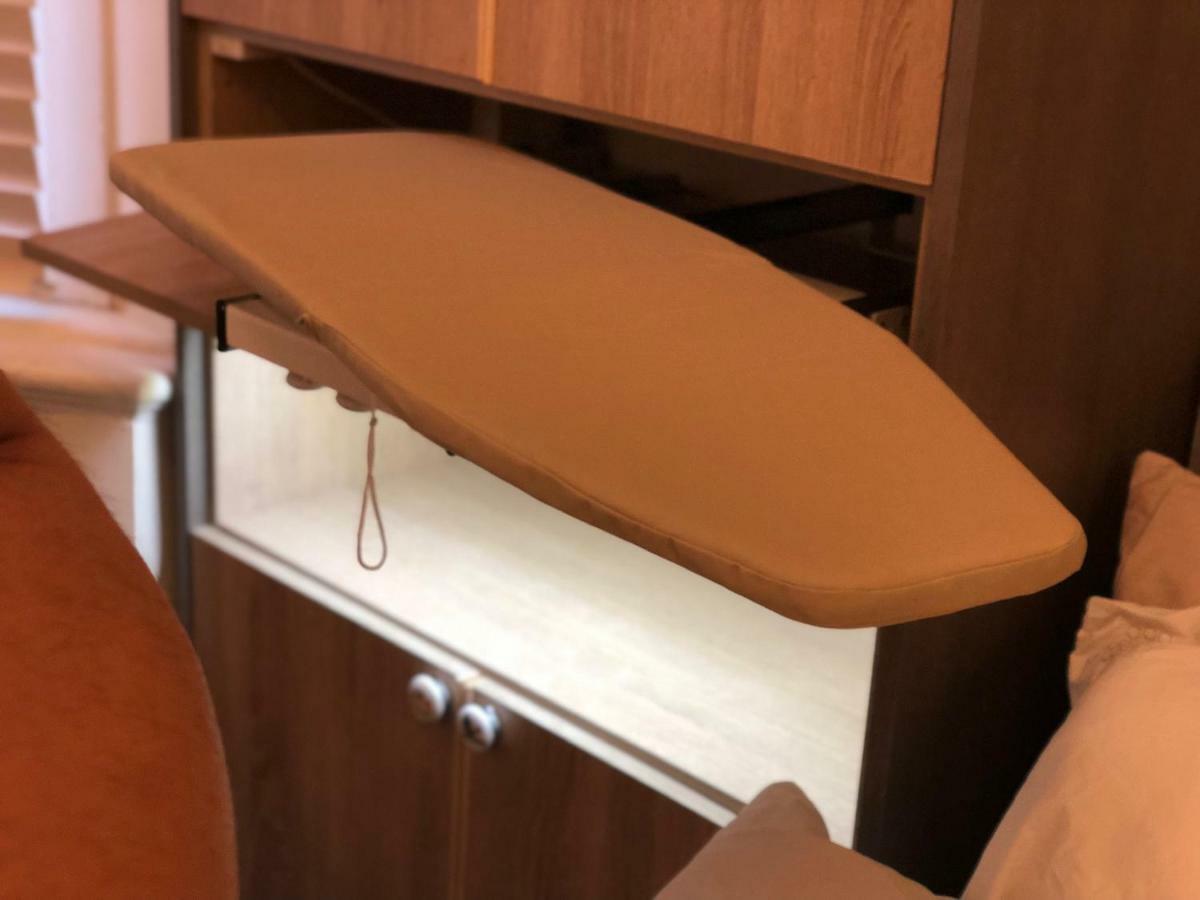 Chic And Comfortable Flat In London, Wimbledon * Londen