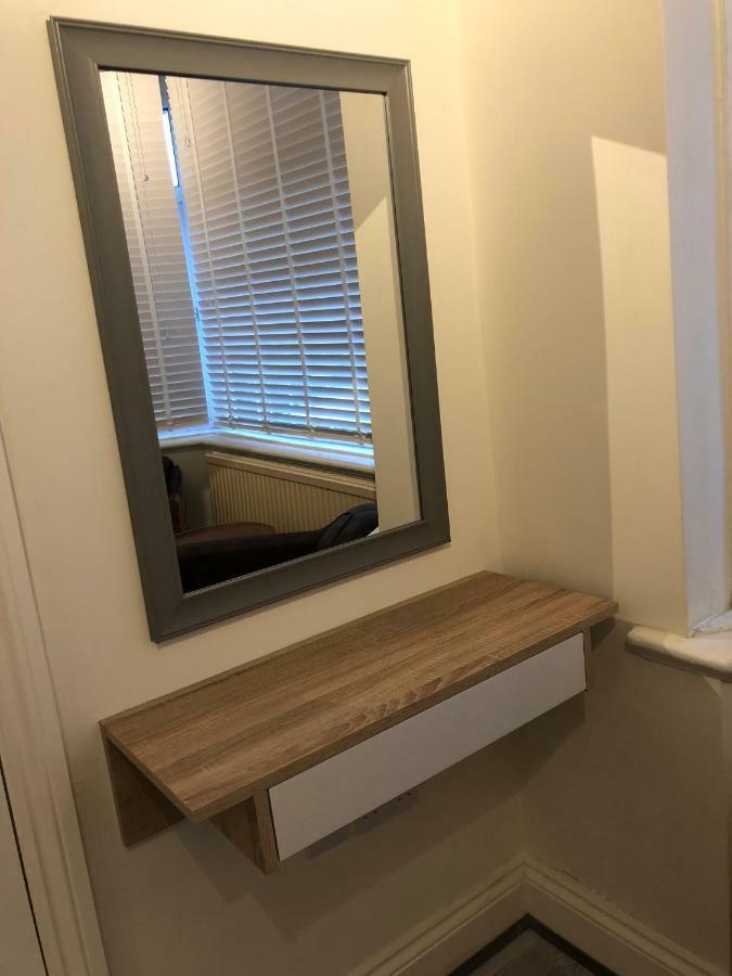 Leilighet Chic And Comfortable Flat In London, Wimbledon *