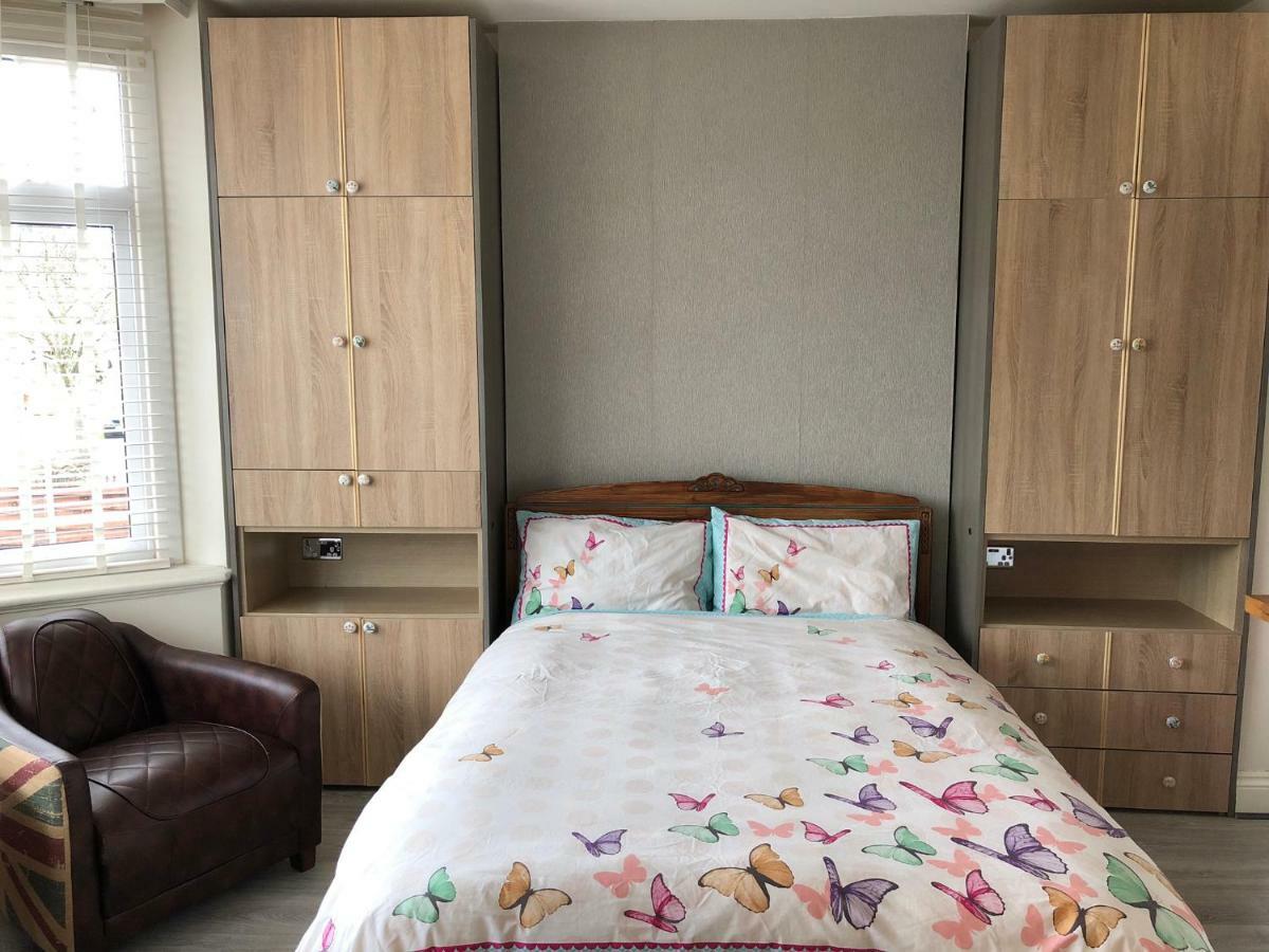 Chic And Comfortable Flat In London, Wimbledon * Londen