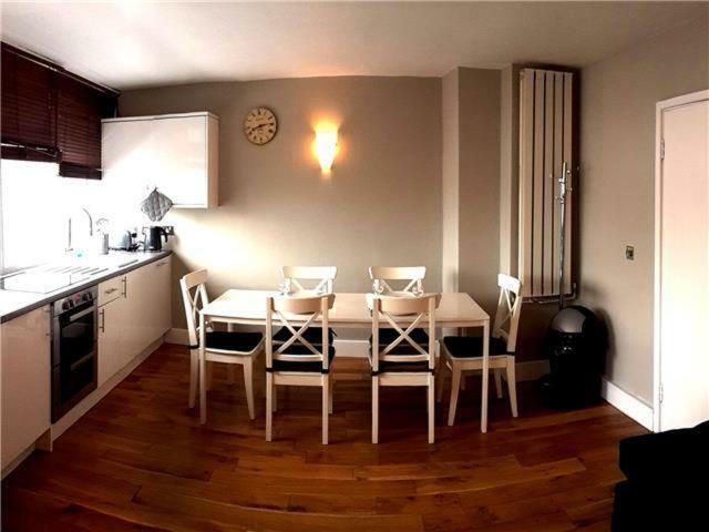 Centre Point House 3 Bedroom * London