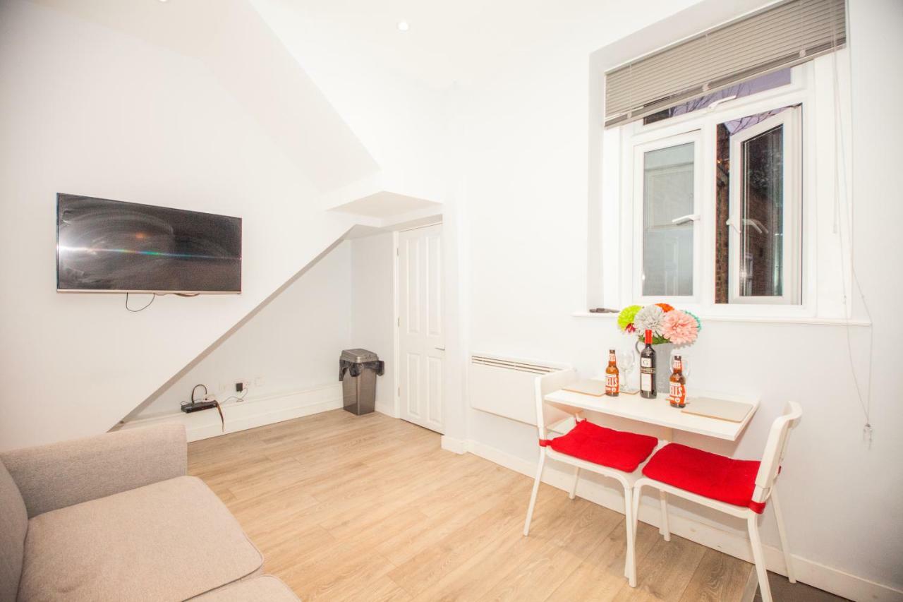 247 Eversholt Street Londra