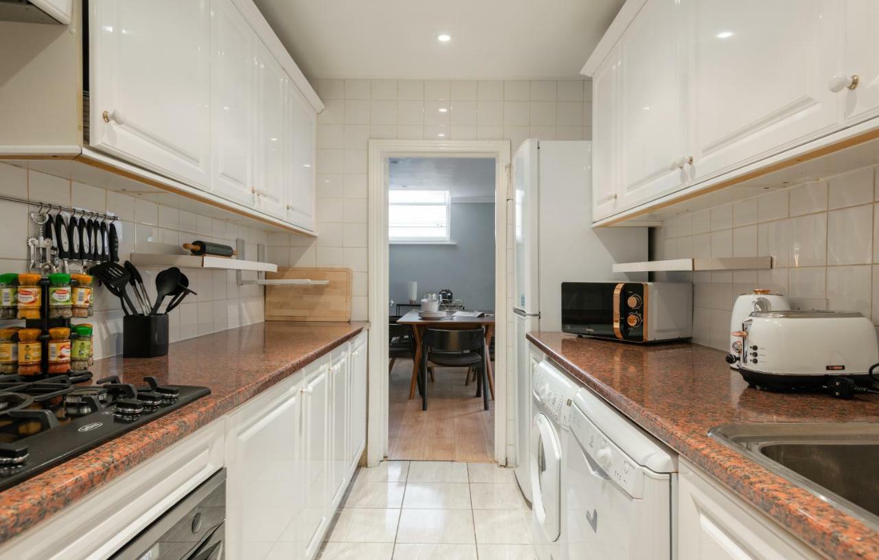 The Kensington Palace Mews - Bright & Modern 6bdr House With Garage Appartamento