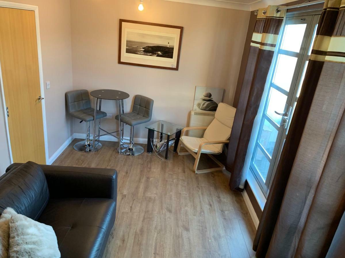 Charlesmere Gardems Apartment *